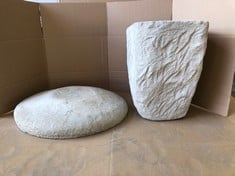 STADDLE STONES - COLLECTION ONLY - LOCATION FRONT FLOOR