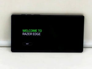 RAZER EDGE KISHI V2 PRO GAMING HANDHELD WITH ANDROID  TABLET WITH WIFI. (RRP £450): LOCATION - A RACK