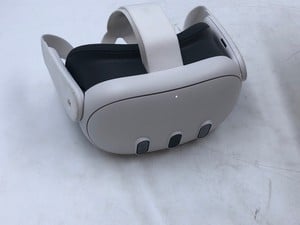 META QUEST 3 128GB VR HEADSET (RRP - £409): MODEL NO S3A: LOCATION - C RACK