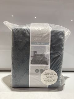 QTY OF SLEEEPDOWN SUPERKING DUVET SET