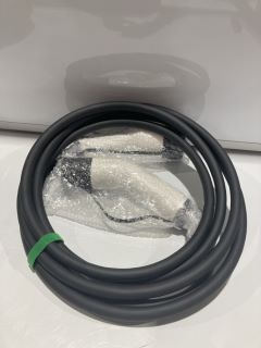 WAI ELECTRIC VEHICLE CHARGING CABLE £150