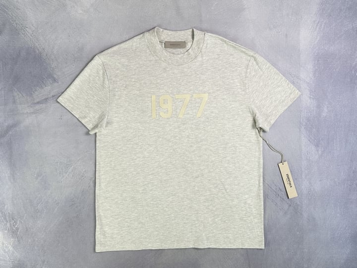 Essentials Fear Of God 1977 T-Shirt With Tag - Size S (VAT ONLY PAYABLE ON BUYERS PREMIUM)