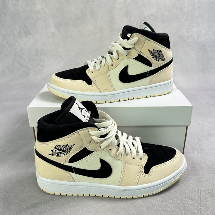 Air Jordan 1 Mid WMNS Sneakers BQ6472 800 With Box - Size UK 7 (VAT ONLY PAYABLE ON BUYERS PREMIUM)