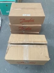 4 X ASSORTED BATHROOM & PLUMBING ITEMS TO INCLUDE DANFOSS DRAIN-OFF TAIL PIECE MULTIPACK AND DANFOSS DYNAMIC RADIATOR PACK MULTIPACK