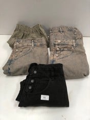 5 X PREMIUM DESIGNER JEANS VARIOUS SIZES (TOTAL P.V.P 478€) - LOCATION 15A.