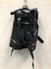 CRESSI BCD SIZE S COLOUR BLACK ( TOTAL P.V.P 309€)-LOCATION 30B.