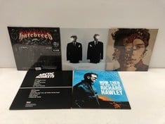 5 X ASSORTED VINYL ARTISTS INCLUDING ARTIC MONKEYS - LOCATION 43B.