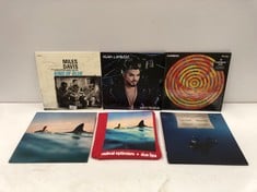 5 X ASSORTED ARTISTS VINYL INCLUDING DUA LIPA + T-SHIRT - LOCATION 43B.