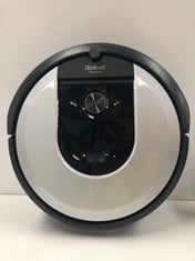 CLEANING ROBOT ROOMBA(WITHOUT ORIGINAL BOX TOTAL P.V.P 300€)-LOCATION 48B.