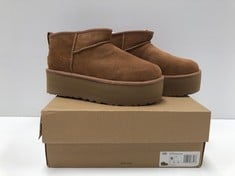 UGG BOOTS MODEL W CLASSIC ULTRA MINI PLATFORM BROWN COLOUR SIZE 40-LOCATION 24B.