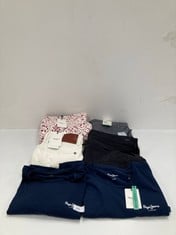 6 X PEPE JEANS GARMENTS VARIOUS SIZES AND MODELS INCLUDING NAVY BLUE T-SHIRT M - LOCATION 30 C.