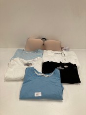 6 X CALVIN KLEIN GARMENTS VARIOUS SIZES AND STYLES INCLUDING WOMEN'S UNDERWEAR - LOCATION 26C.