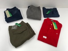 5 X BENETTON CLOTHING VARIOUS SIZES AND MODELS INCLUDING RED POLO SHIRT SIZE 13-14 YEARS - LOCATION 8C.