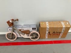 2X CHILDREN'S ITEM INCLUDING AIR BIKE TOYS BLUE AND BLACK (MAY BE BROKEN OR INCOMPLETE).