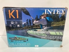 INTEX CHALLENGER K1 KAYAK 1 MAN INFLATABLE CANOE WITH ALUMINIUM OARS AND HAND PUMP, GREEN/BLUE.