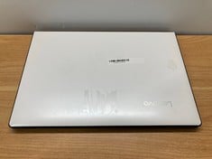 LENOVO IDEA PAD LAPTOP IN WHITE. (WITH CHARGER). AMD A10 7TH GEN, [JPTC71488]