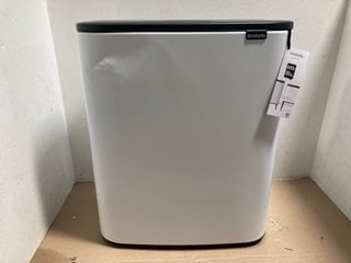 BRABANTIA TOUCH BIN HI WITH 2 INNER BUCKETS 30L IN FRESH WHITE: LOCATION - A13