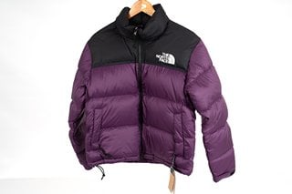 THE NORTH FACE W 1996 RETRO NUPTSE JACKET IN BLACK CURRANT PURPLE UK SIZE MEDIUM - RRP £319: LOCATION - FRONT BOOTH