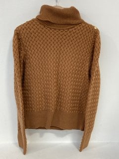 HOLLAND COOPER BASKET WEAVE JUMPER IN CARAMEL UK SIZE L - RRP £149: LOCATION - FRONT BOOTH