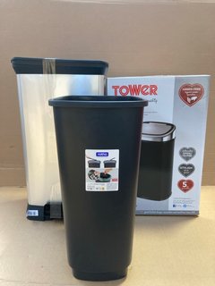 3 X ASSORTED KITCHEN ITEMS TO INCLUDE TOWER 58 LITRE AUTOMATIC SENSOR BIN: LOCATION - B15