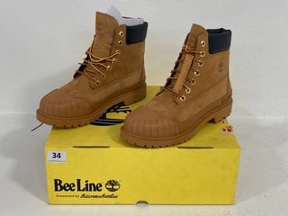 TIMBERLAND HERITAGE 6 X BEE LINE WATERPROOF BOOTS IN WHEAT UK SIZE 7.5 - RRP £220: LOCATION - FRONT BOOTH