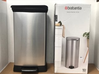 BRABANTIA NEWICON 30L PEDAL BIN IN SILVER TO INCLUDE CURVER 30L PEDAL BIN: LOCATION - B11