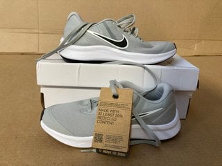 NIKE STAR RUNNER 3 SMOKE GREY TRAINERS UK SIZE 4: LOCATION - B8