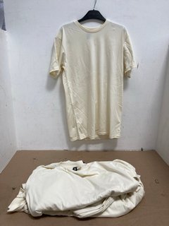 QTY OF AS COLOUR STAPLE T-SHIRTS IN CREAM UK SIZE M: LOCATION - B7