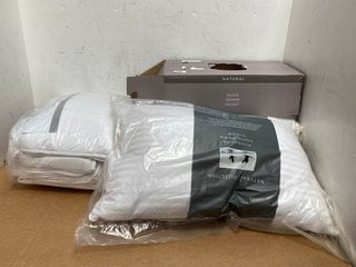 3 X ASSORTED JOHN LEWIS & PARTNERS BEDDING ITEMS TO INCLUDE NATURAL DUCK DOWN 10.5TOG KINGSIZE DUVET: LOCATION - B4