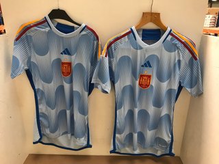 2 X ADIDAS SPAIN AWAY JERSEY 24 IN BLUE UK SIZE M: LOCATION - A1