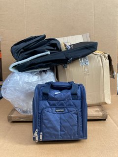 QTY OF ASSORTED ITEMS TO INCLUDE QUILTED FABRIC CABIN SIZE WHEELED SUITCASE IN NAVY: LOCATION - C12