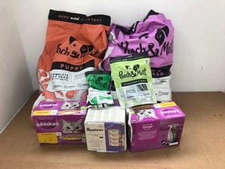 QTY OF ASSORTED PET ITEMS TO INCLUDE 2 X BOXES OF WHISKAS POULTRY FEASTS CAT FOOD - BBE 5/7/26: LOCATION - D14