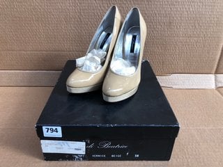 DI BEATRICE WOMENS PLATFORM PU HEELS IN BEIGE - UK 5: LOCATION - D12