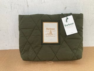 BARBOUR MARIAH MINI QUILTED TOTE BAG IN KHAKI: LOCATION - D10