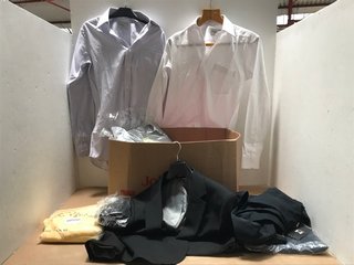 QTY OF ASSORTED CLOTHING TO INCLUDE WILLIAM TEDDINGTON TAILOR MADE SHIRT: LOCATION - A0