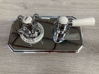 TRADITIONAL CONCEALED SHOWER VALVE IN CHROME - RRP £415: LOCATION - RACKING 2