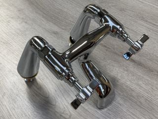 TRADITIONAL CROSSHEAD DECK MOUNTED BATH FILLER IN CHROME - RRP £255: LOCATION - RACKING 2