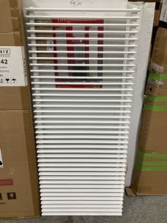 WHITE HORIZONTAL SINGLE FIN STYLE RADIATOR 1420 X 600MM - RRP £640: LOCATION - C3