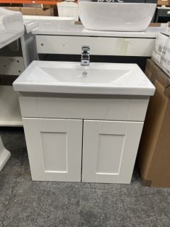 (COLLECTION ONLY) FLOOR STANDING 2 DOOR SINK UNIT IN ANTIQUE WHITE WITH A 610 X 360MM 1TH CERAMIC BASIN COMPLETE WITH A MONO BASIN MIXER TAP & CHROME SPRUNG WASTE - RRP £705: LOCATION - D4