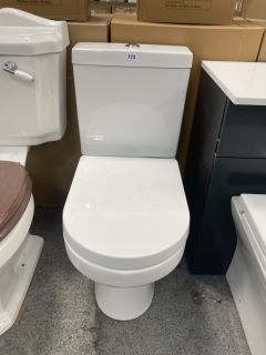 (COLLECTION ONLY) D-SHAPED CLOSED COUPLED TOILET WITH CISTERN FITTINGS, DUAL FLUSH TOP CHROME BUTTON & SEAT - RRP £325: LOCATION - D2