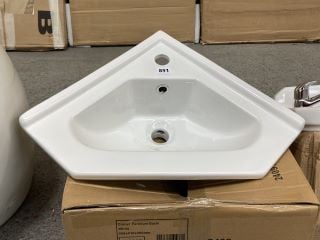 1TH CERAMIC CORNER BASIN - RRP £180: LOCATION - D4