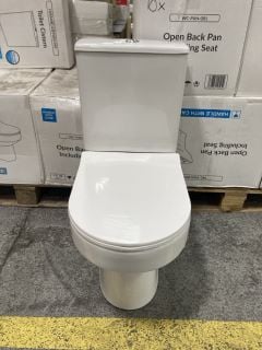 (COLLECTION ONLY) D-SHAPED CLOSED COUPLED TOILET WITH CISTERN FITTINGS, DUAL FLUSH TOP CHROME BUTTON & SEAT - RRP £325: LOCATION - D5