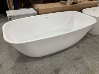 1800 X 880MM MODERN TWIN SKINNED DOUBLE ENDED FREESTANDING BATH WITH INTEGRAL CHROME SPRUNG WASTE & OVERFLOW - RRP £1489: LOCATION - C4