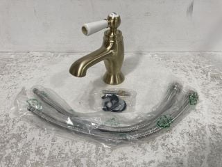 TRADITIONAL LEVER ACTION MONO BASIN MIXER TAP IN BRUSHED BRASS - RRP £255: LOCATION - RACKING 1