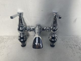 EDWARDIAN STYLE DECK MOUNTED BATH FILLER IN CHROME - RRP £290: LOCATION - RACKING 2