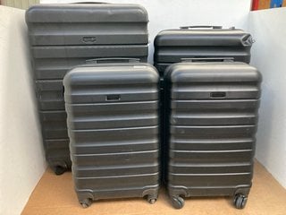 4 X JOHN LEWIS & PARTNERS HARDSHELL SUITCASES IN VARIOUS SIZES IN BLACK: LOCATION - E4