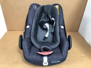 MAXI-COSI PEBBLE PLUS INFANT CARRIER CAR SEAT IN BLACK: LOCATION - WH8