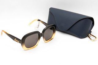 LOEWE TWO-TONE CURVY CAT EYE SUNGLASSES - MODEL LW40113U_A - RRP £260: LOCATION - BOOTH