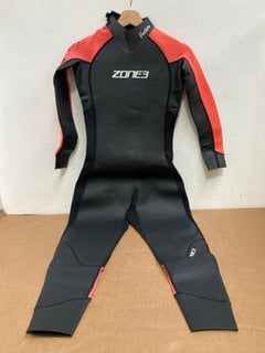 ZONE3 WOMENS VENTURE WETSUIT IN BLACK AND ORANGE SIZE L: LOCATION - H15