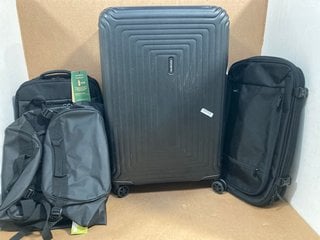 3 X TRAVEL BAGS TO INCLUDE SAMSONITE LARGE COMBINATION LOCK SPINNER SUITCASE IN BLACK: LOCATION - H8